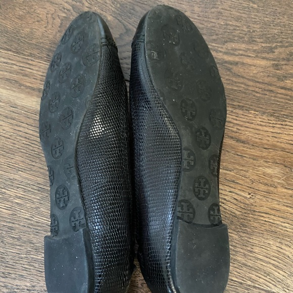 Tory Burch: black leather, gold hardware, size 7.5 - Picture 2 of 3